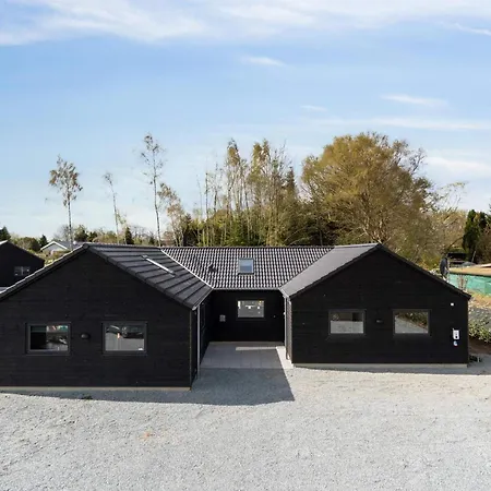 5 Star In Dom wakacyjny Dronningmølle